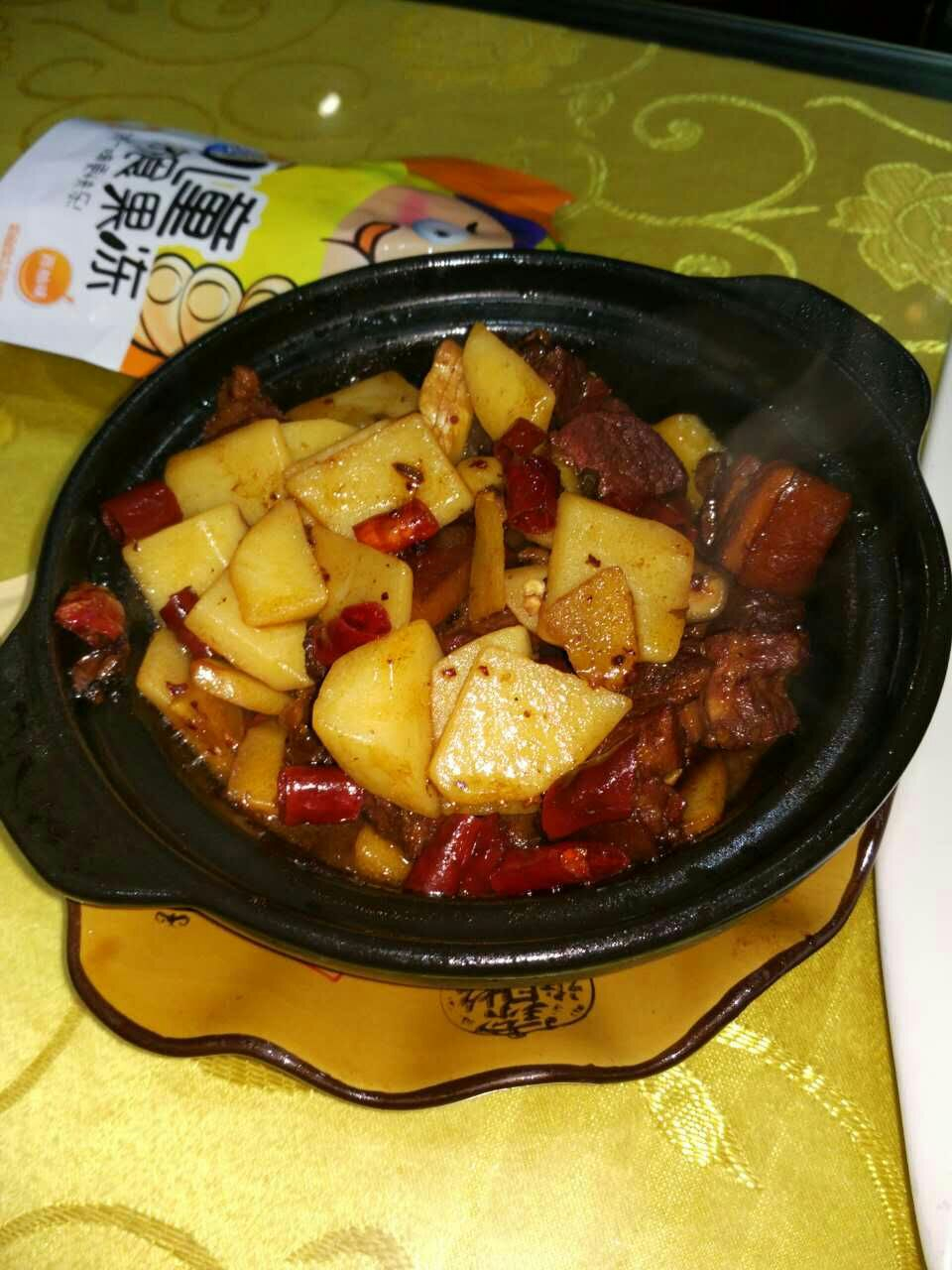 土豆红烧肉